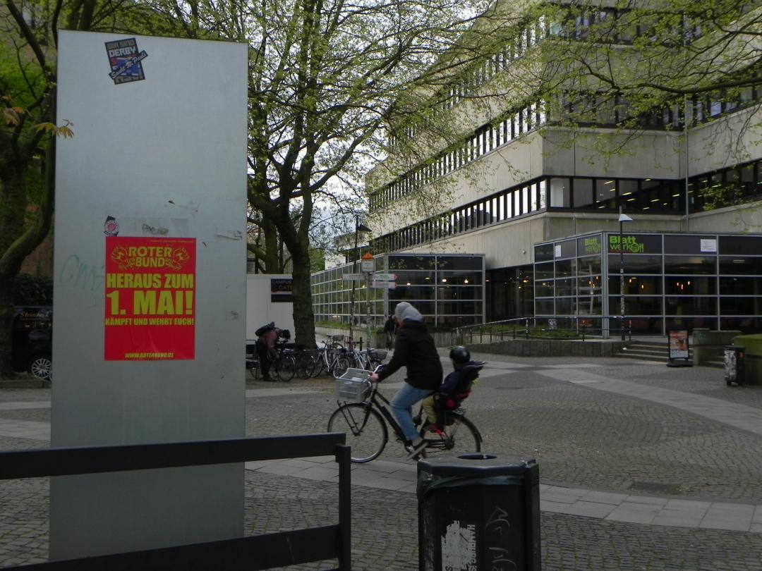 1 Mai 2024 Plakate Roter Bund Hamburg Uni 3
