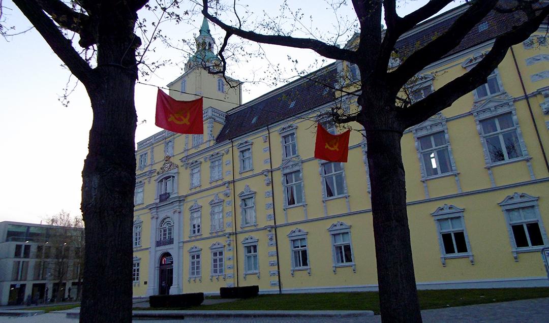 1Mai2023 Oldenburg Fahnen 1