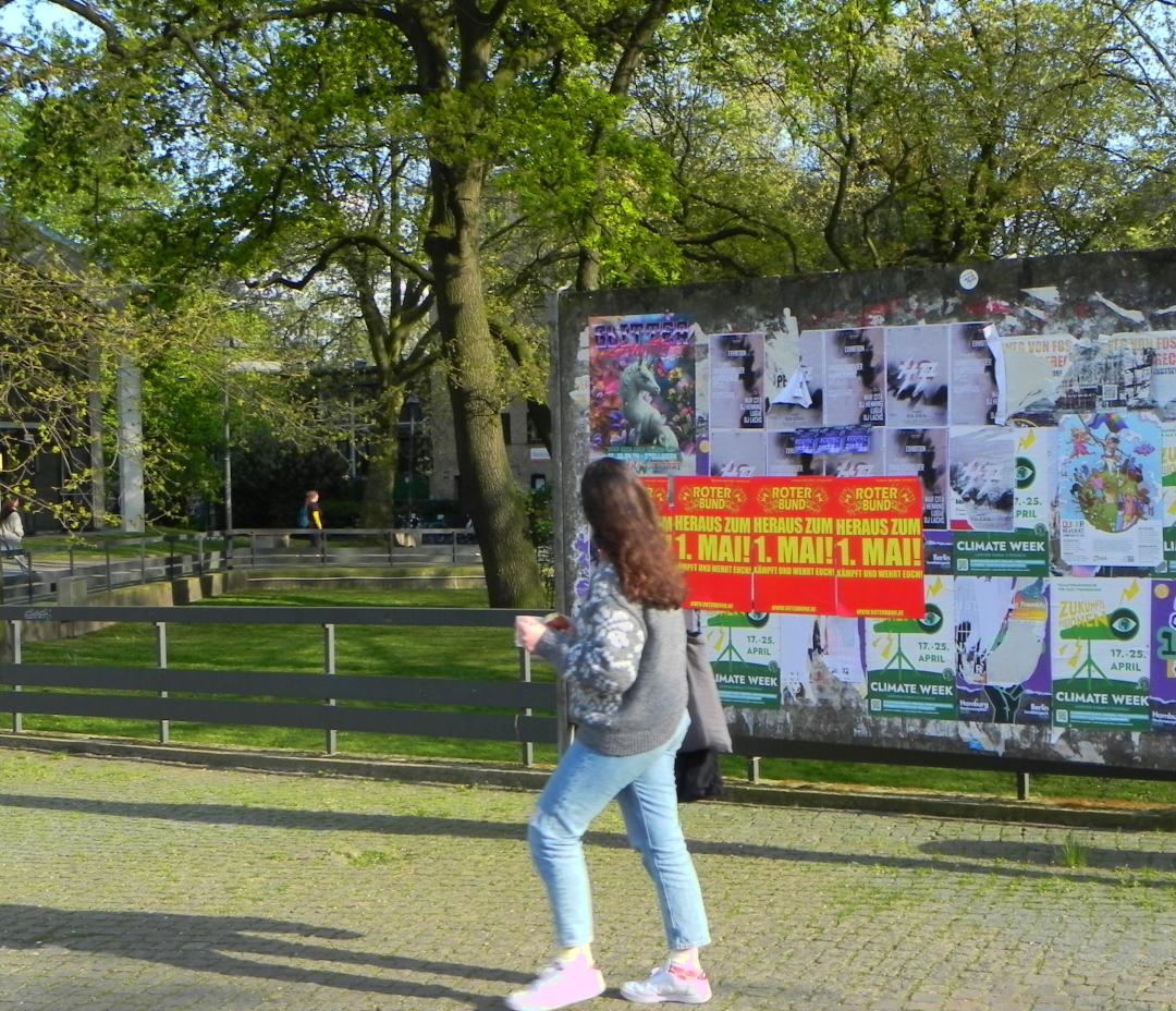 1 Mai 2024 Plakate Roter Bund Hamburg Uni 1