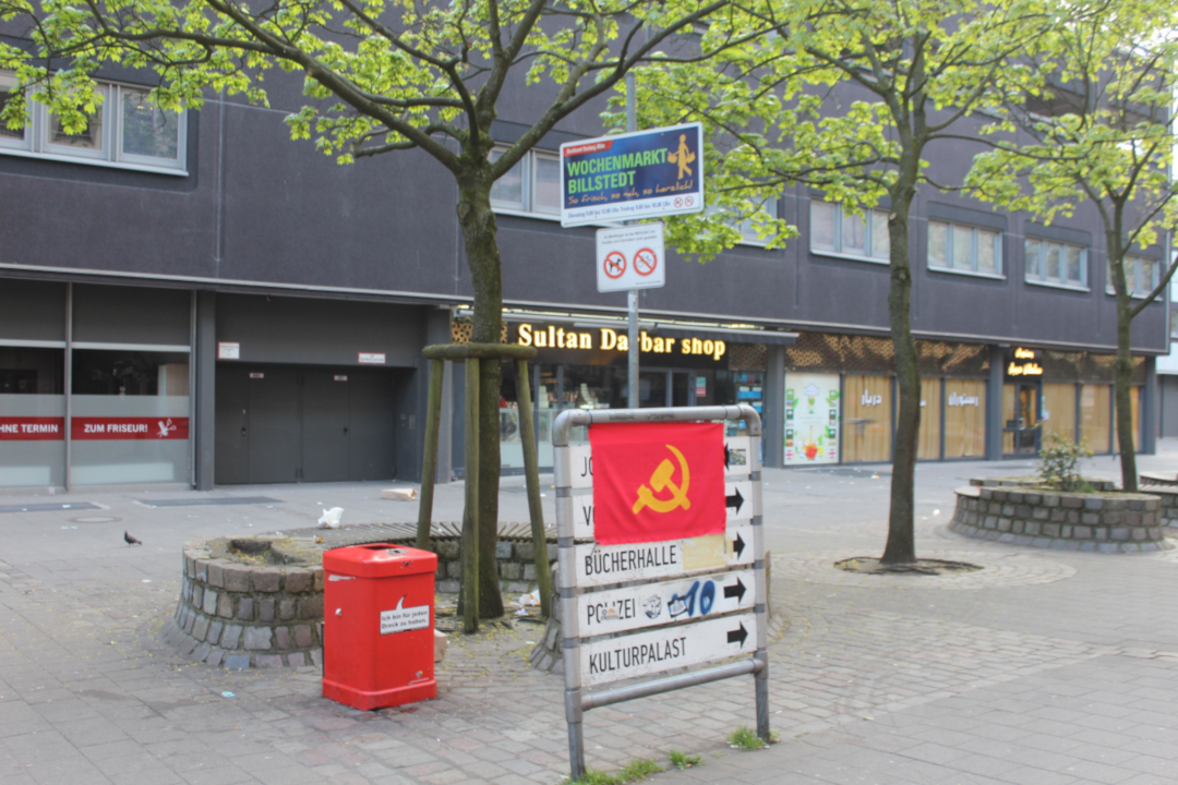 1.Mai 2022 Fahnen Hamburg 2