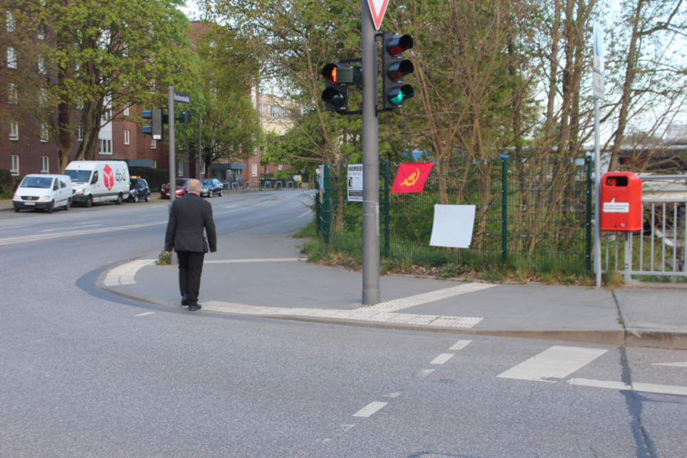 1.Mai 2022 Fahnen Hamburg 3