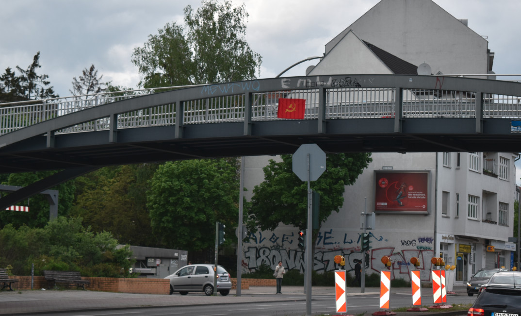 ILA80 Berlin 2021 Fahne 3 Neukölln