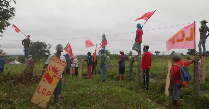 Policia a mando do latifundio tenta fazer despejo ilegal3 6