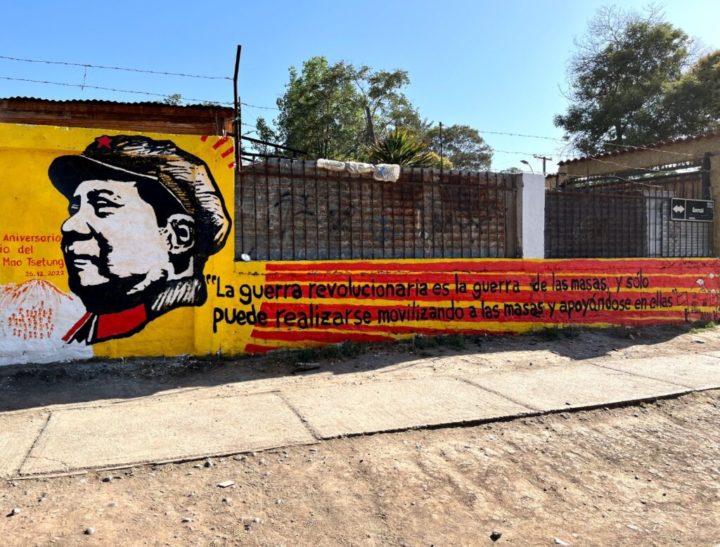 Beeindruckendes Mural zu ehren des Vorsitzenden Mao 5