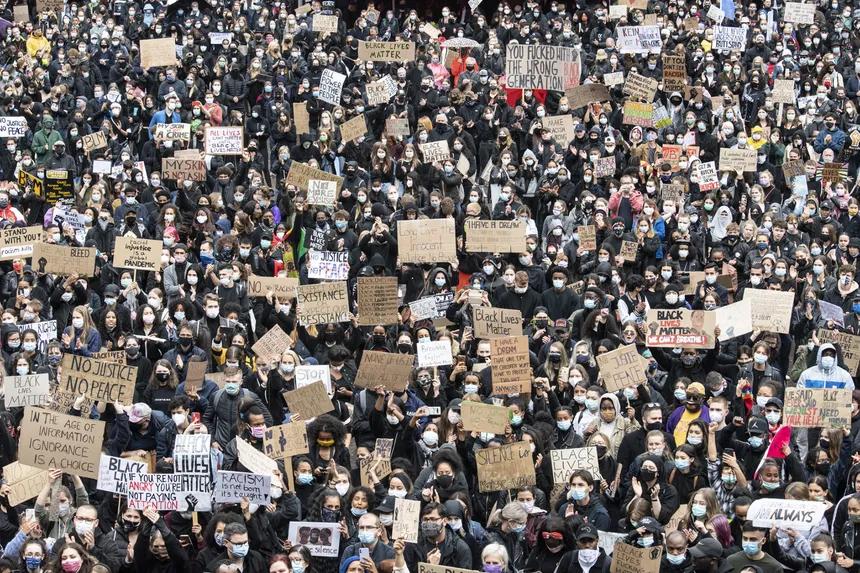 Zehntausende demonstrieren gegen Rassismusfrankfurt.cleaned