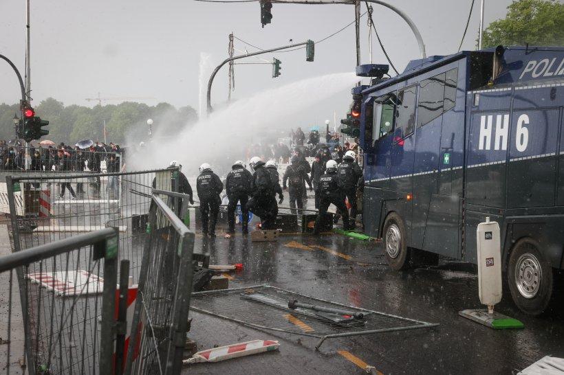 Zehntausende demonstrieren gegen Rassismusham7.cleaned