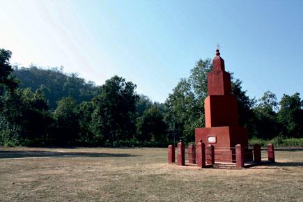 memorial naxal 4