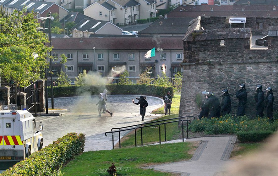 IRA Bomb in Derry 1