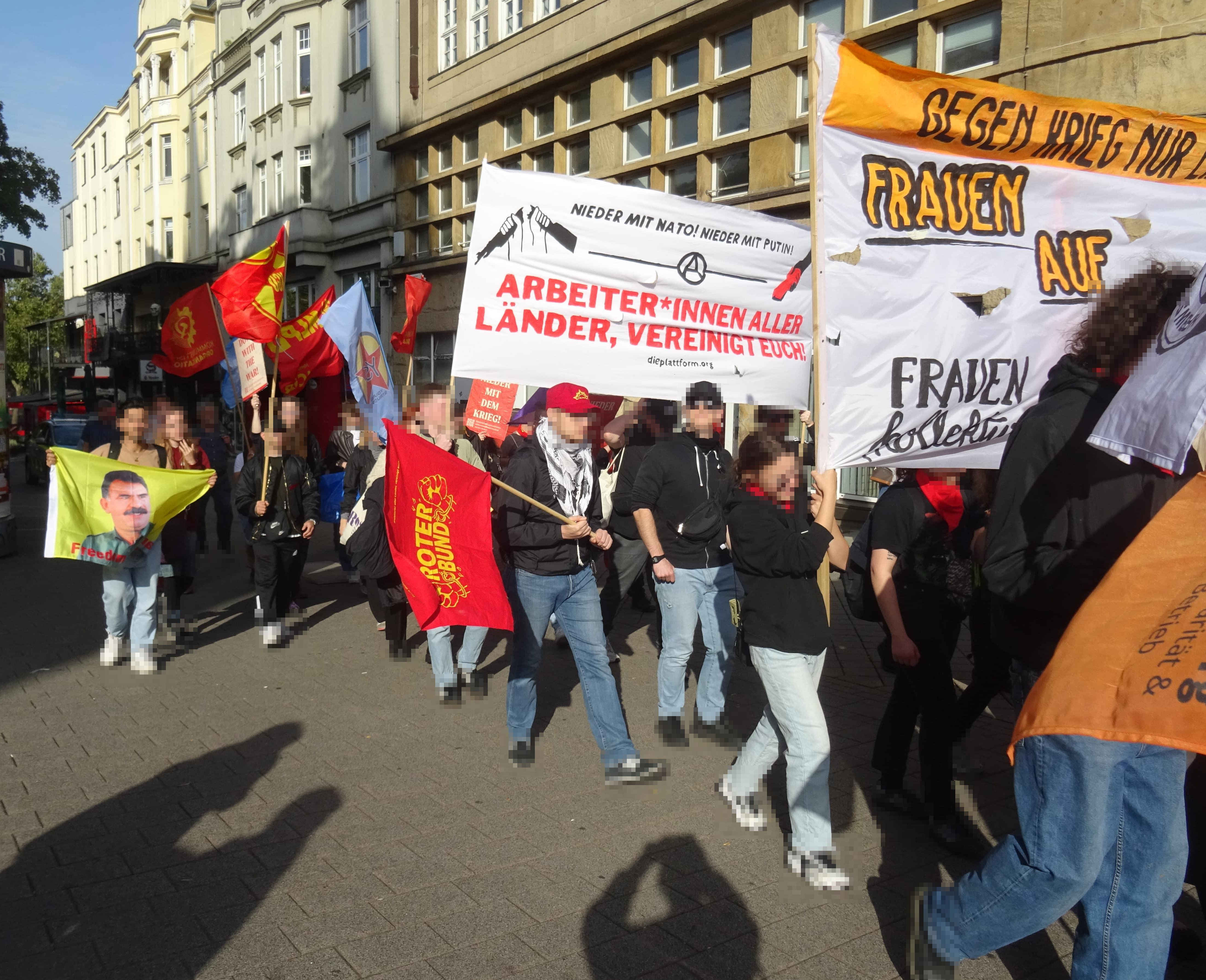 Demonstration gegen die Nato Konferenz1